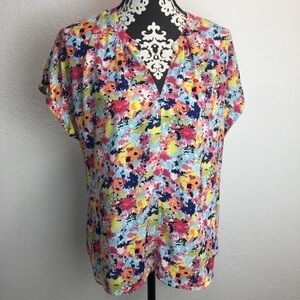 W5  Floral Short Sleeve Floral V-Neck Pull On Blouse